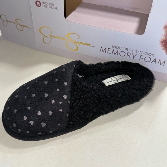 Jessica Simpson Women's Soft Cable Knit Slippers - Picture 3 of 4